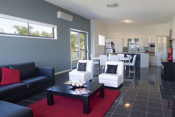 Mollymook Beachfront Executive Apartment - C Tourism 27