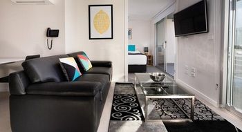 Hamilton Executive Apartments - C Tourism 21