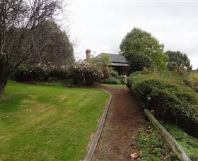 Camellia Cottage On Maple Hill - C Tourism 0