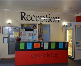 Tasman Backpackers - C Tourism 3