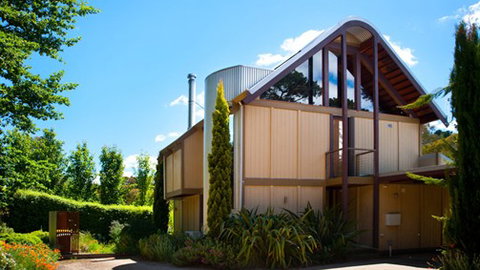 Hepburn Spa Pavilions - Saffron - C Tourism 4