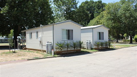Myrtleford Holiday Park - C Tourism 0