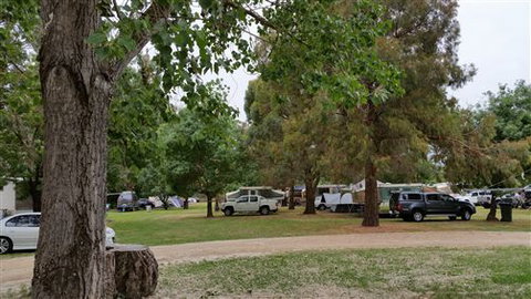 Valley View Caravan Park - C Tourism 0
