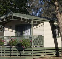 Painters Island Caravan Park - C Tourism