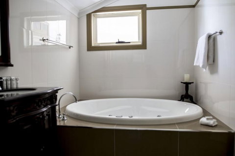 Bli Bli House Luxury Accommodation - C Tourism 12