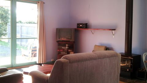 Anglesea Backpackers - C Tourism 2