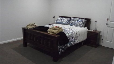 Curdievale Riverfront Lodge - C Tourism 1