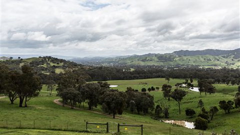 Holmesglen At Eildon - The Homestead - C Tourism 2