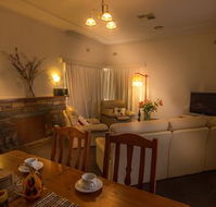 Benson House and Benson Lodge - C Tourism