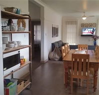 Lakeside Vista Holiday House - C Tourism