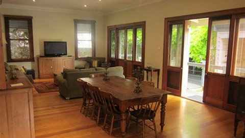 Abaleen House - C Tourism 1