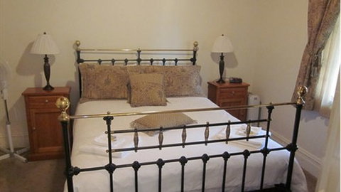 Abaleen House - C Tourism 2