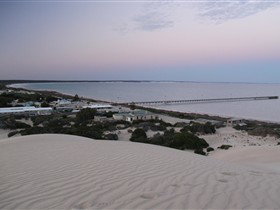 Fowlers Bay SA C Tourism