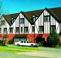 Albury Manor House - C Tourism