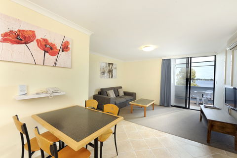 Assured Waterside Apartments - C Tourism 2