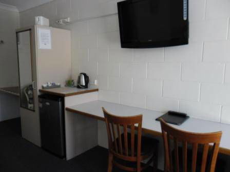 Banjo Paterson Motor Inn & Restaurant - C Tourism 1