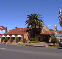 Burke  Wills Motor Inn - C Tourism