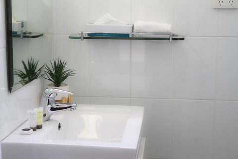 Cowra Motor Inn - C Tourism 3