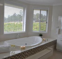 Ghost Riders Vineyard Lodge - C Tourism
