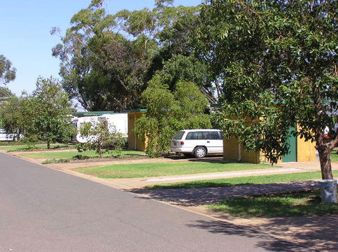 Griffith Tourist Caravan Park - C Tourism 0