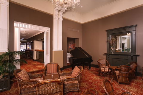 Hadley's Orient Hotel - C Tourism 9