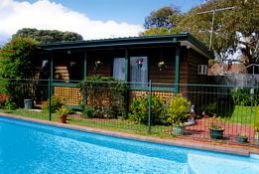 Jay - Jay's Cottage B & B - C Tourism 0
