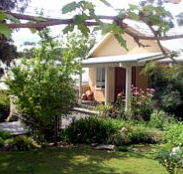 Kemeys Mountain Hideaway - C Tourism