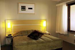 Lennox Holiday Apartments - C Tourism 5