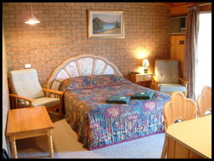 Lightning Ridge Outback Resort & Caravan Park - C Tourism 2