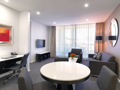 Meriton Serviced Apartments - North Ryde - C Tourism 1