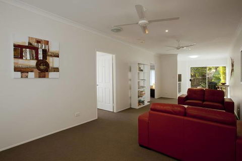Mt Coolum Retreat 'A Bed & Breakfast' - C Tourism 2