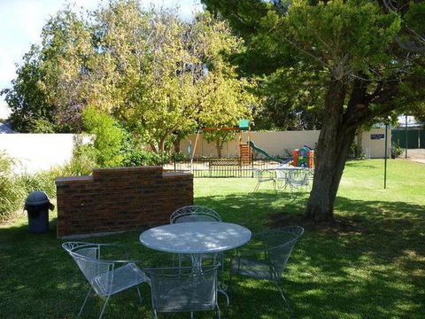 Nicholas Royal Motel - C Tourism 3