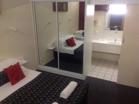 Parkside Motel & Licensed Restaurant - C Tourism 3