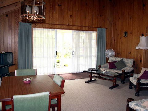 Shiralee Executive Cottages - C Tourism 0