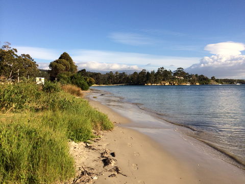 Snug Beach Cabin & Caravan Park - C Tourism 0