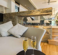The Feathered Nest - Luxury Wildlife Retreat - C Tourism