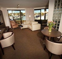 Pier 21 Apartment Hotel - C Tourism