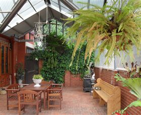 Allan Court Gardens Accommodation - C Tourism 3