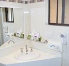 Hilltops Retreat Motor Inn - Young - C Tourism