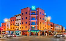Quality Suites Boulevard On Beaumont - Hamilton - C Tourism 6