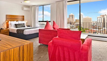 Cambridge Hotel Sydney - C Tourism 0