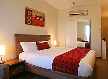 Mawson Lakes Hotel - C Tourism 2
