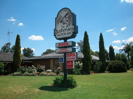 Bushmans Motor Inn - C Tourism 0
