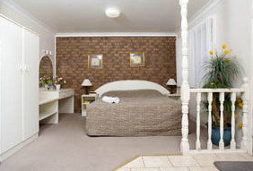 Leichhardt Motor Inn - C Tourism 1