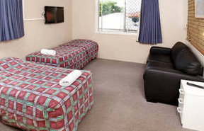 Leichhardt Motor Inn - C Tourism 3