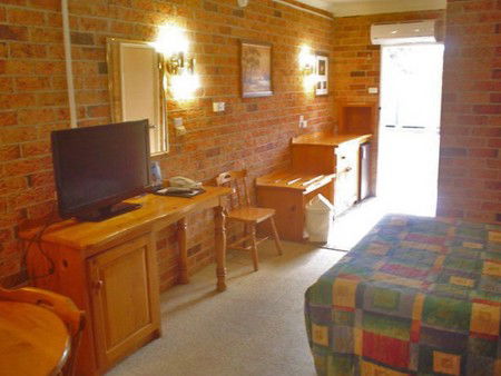 Coachmans Rest Motor Lodge - C Tourism 0
