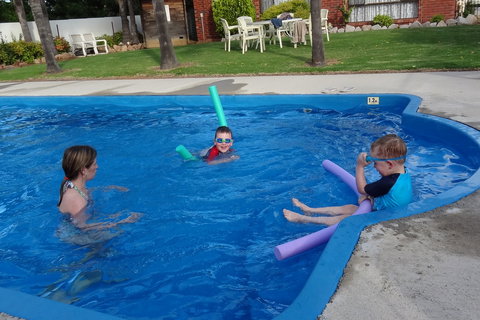 Federation Motor Inn - C Tourism 1