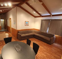 metungholidayvillas - C Tourism