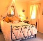 Blue Mountains Lakeside Bed and Breakfast - - C Tourism