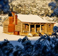 Moonbah Huts - C Tourism